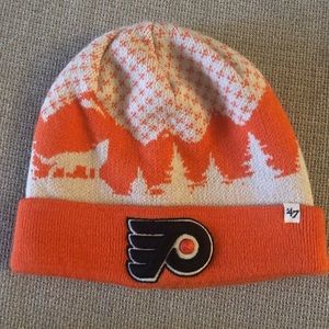 Women’s Philadelphia Flyers winter beanie